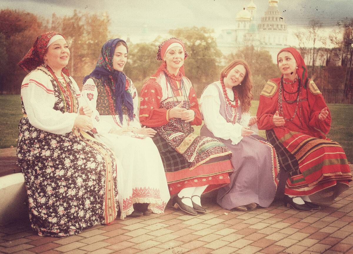 Дарна на фоне Нового Иерусалима