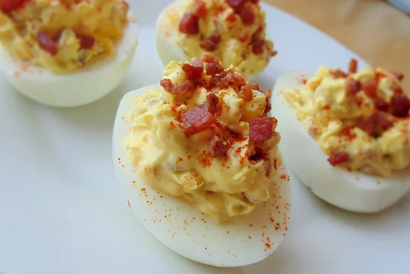 Самое интересное, что начинка может быть разной, но эта мне больше всего по вкусу.