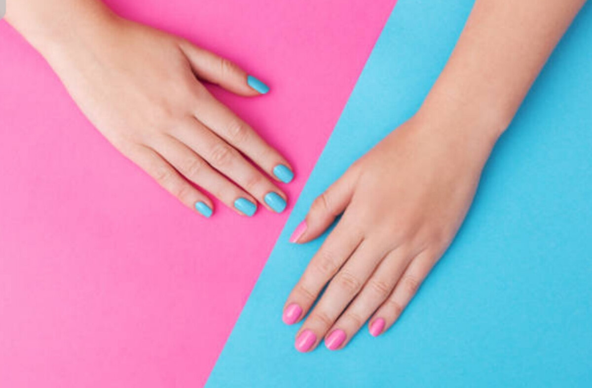Цветной маникюр