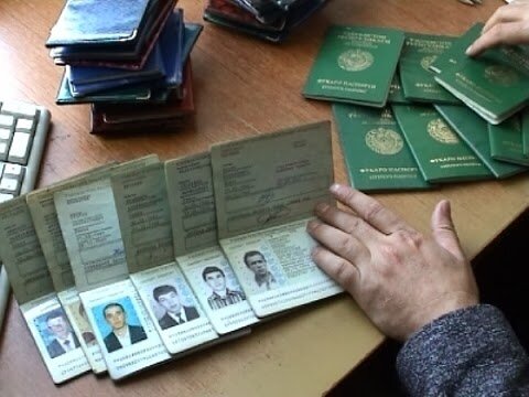 Иностранцы в РФ должны становиться на миграционный учёт