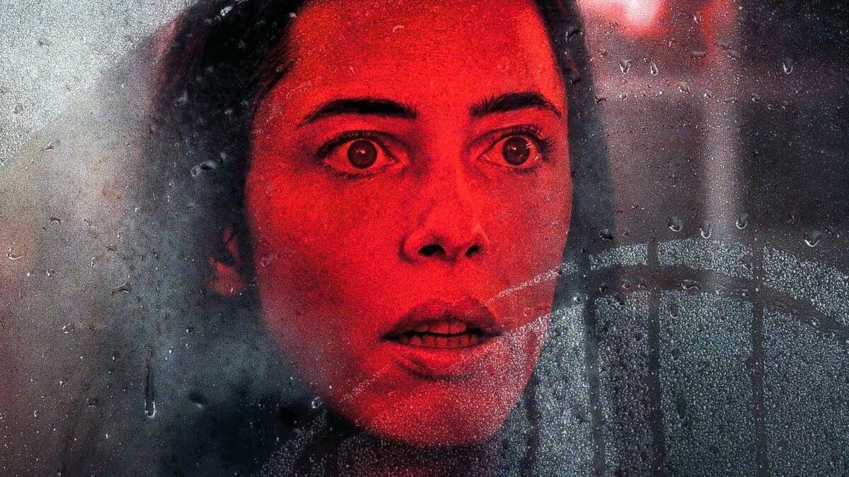 Кадр х/ф Дом на другой стороне в гл. роли Ребекка Холл. источник: google/картинки