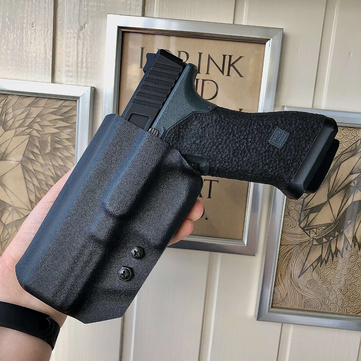 Листайте галерею