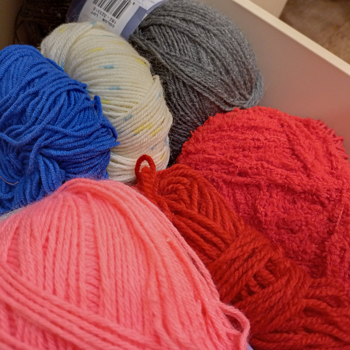 Хранение пряжи для вязания.