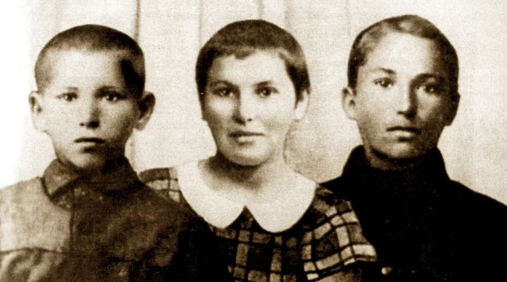 Дети Чапаева: Аркадий, Клавдия, Александр. 1922 г. 