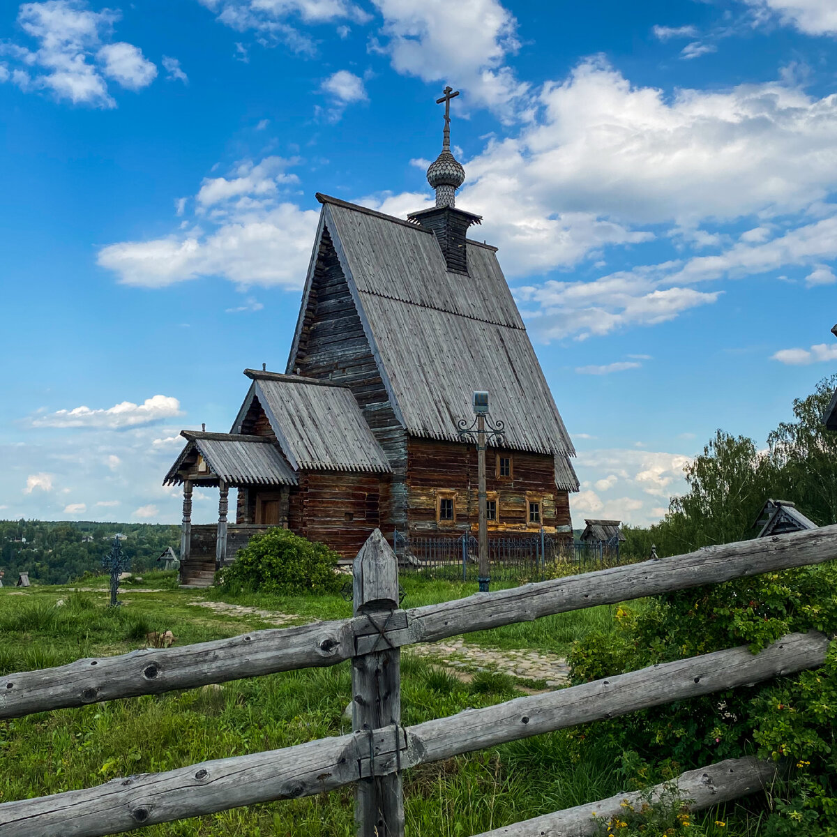 Плёс Воксресенская Церковь