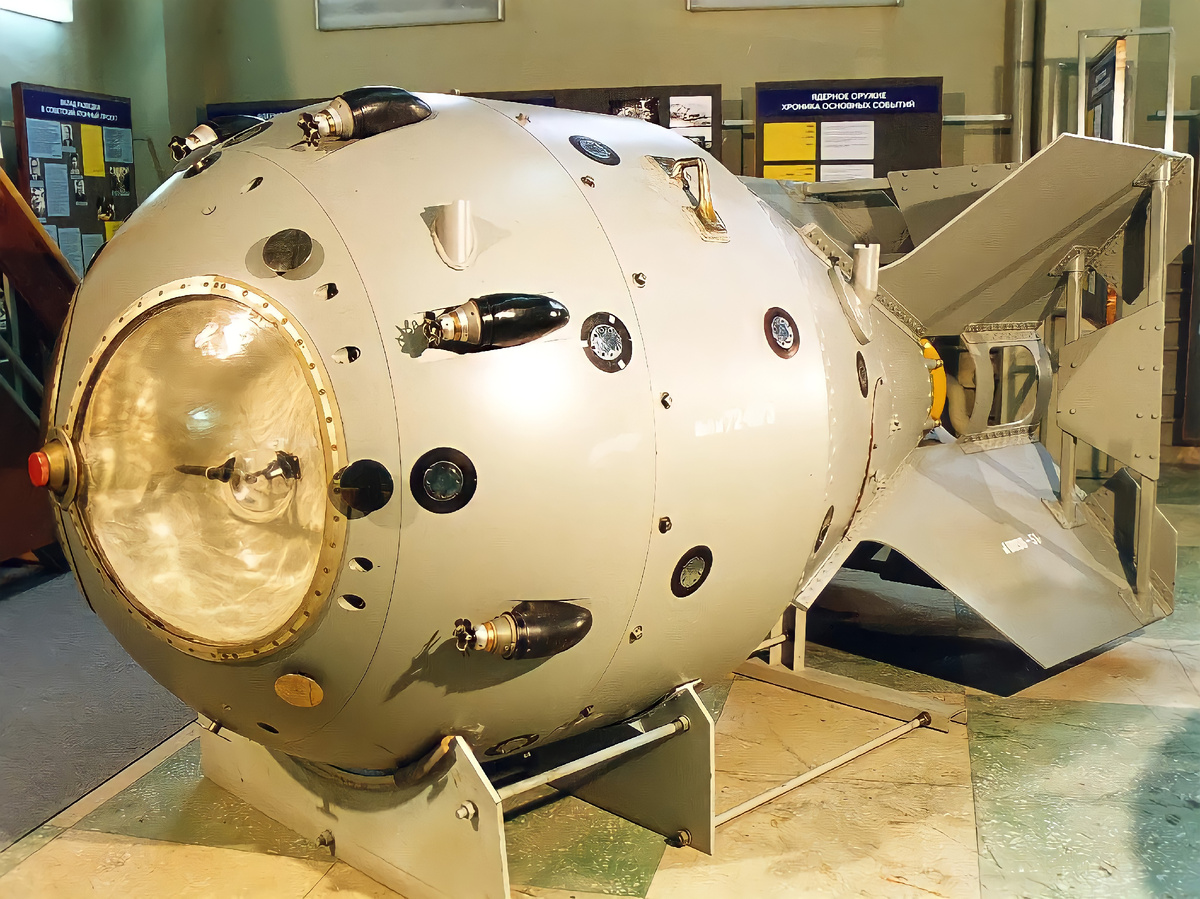 1-я советская атомная бомба "РДС-1"
