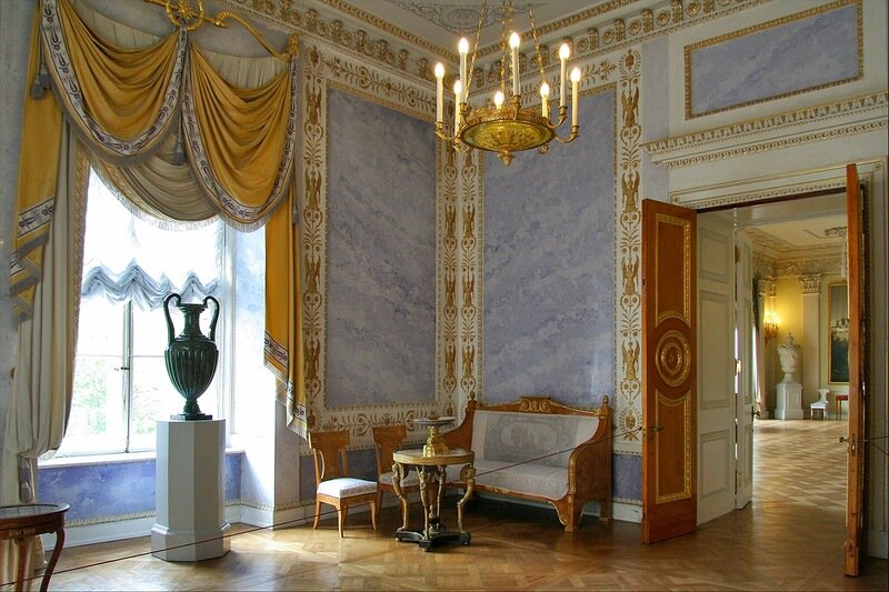 Интерьер Павловского дворца, фото из интернета 