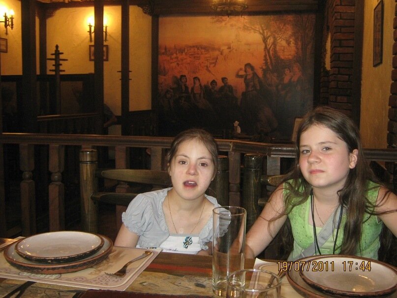 в ресторане "Кавказ"