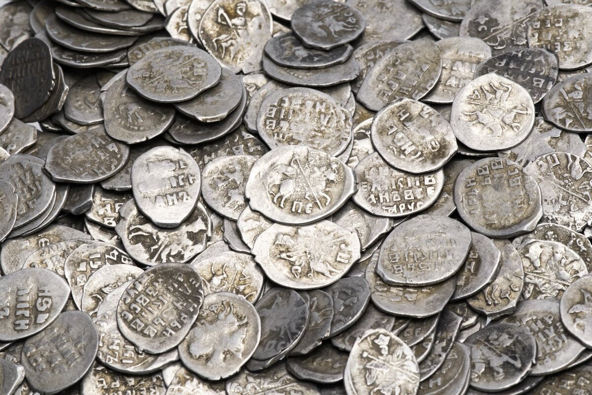Деньги старинные монеты