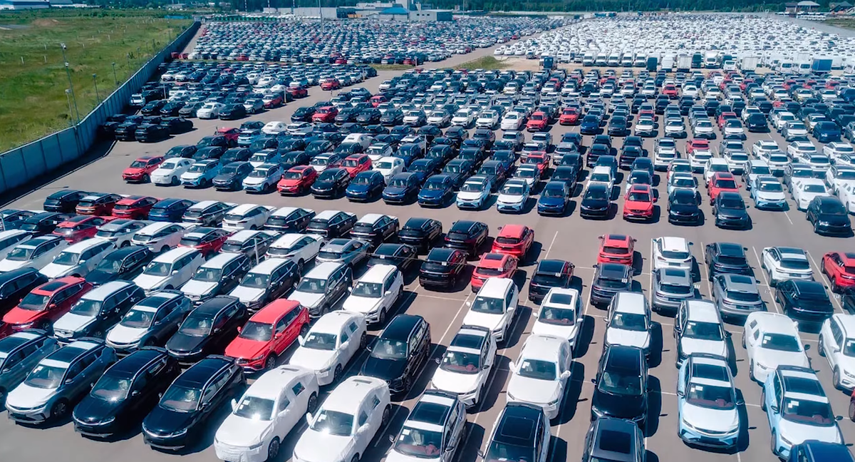 Площадка новых автомобилей Geely