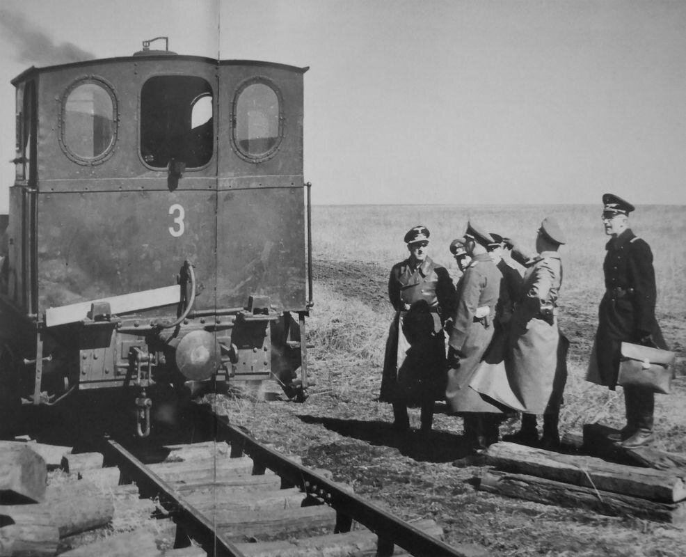 Партизанская поезда. Военно-Полевая узкоколейная железная дорога.