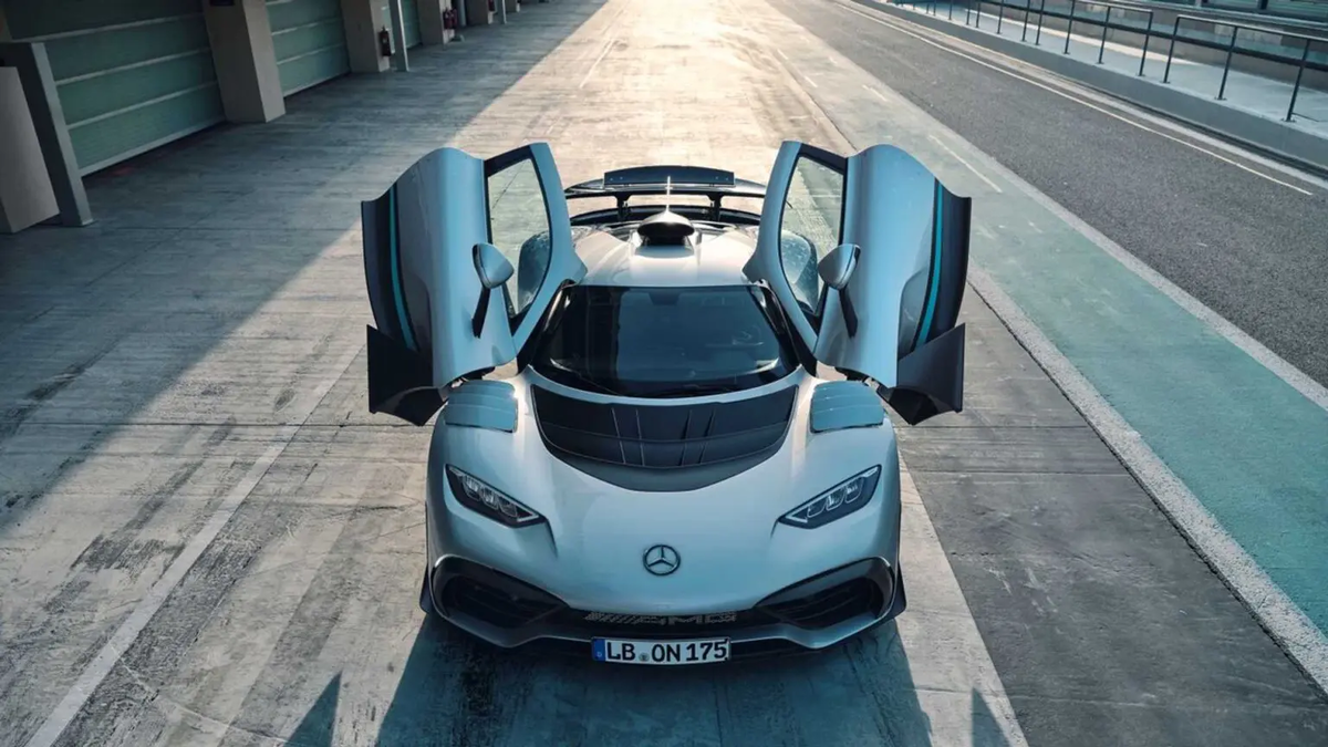  Mercedes-AMG One. 