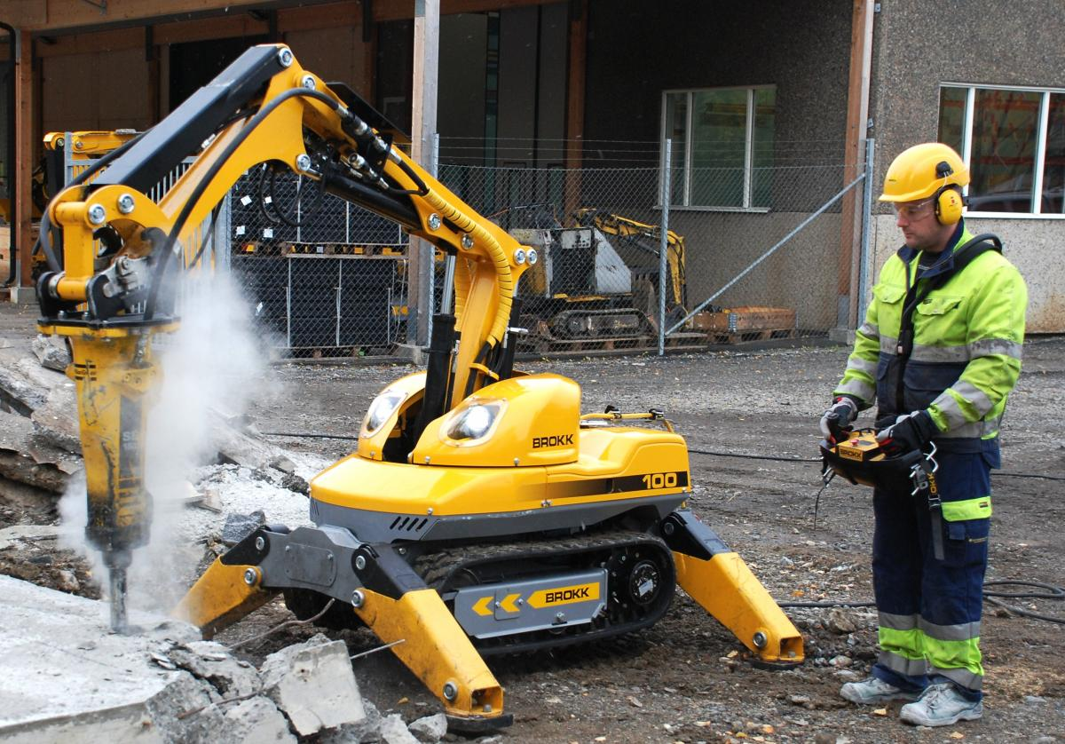 Car construction. Робот разрушитель Brokk. Робот-разрушитель Brokk-300. Демонтажный робот Brokk-800. Робот-разрушитель Brokk 100.