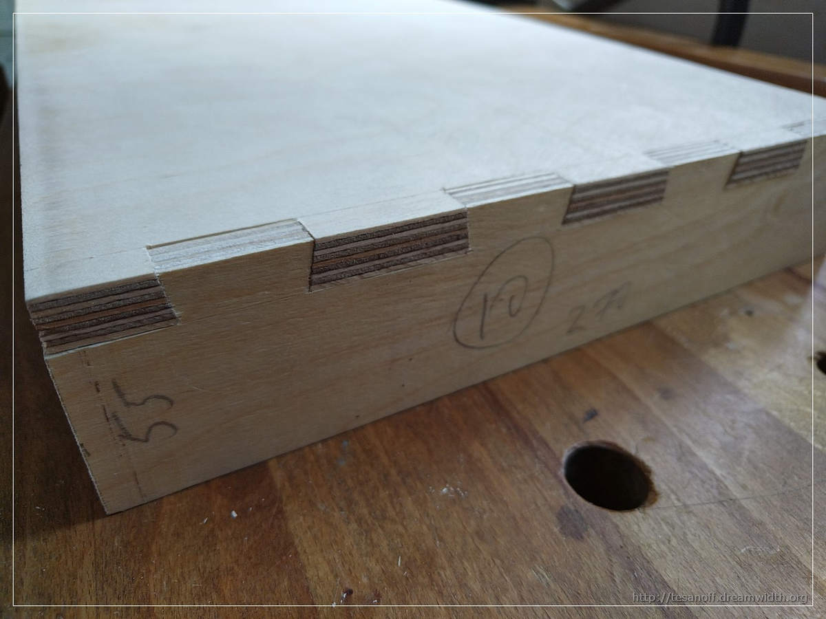 Рис. 2 Начальная стадия изготовления основания для швейной машинки