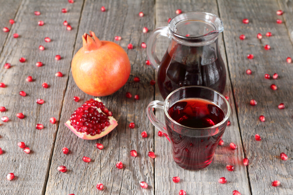    Гранатовый сок лучше пить разбавленным
