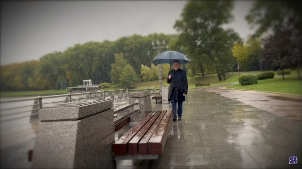     Клип снят в Парке Победы. Фото: кадр видео