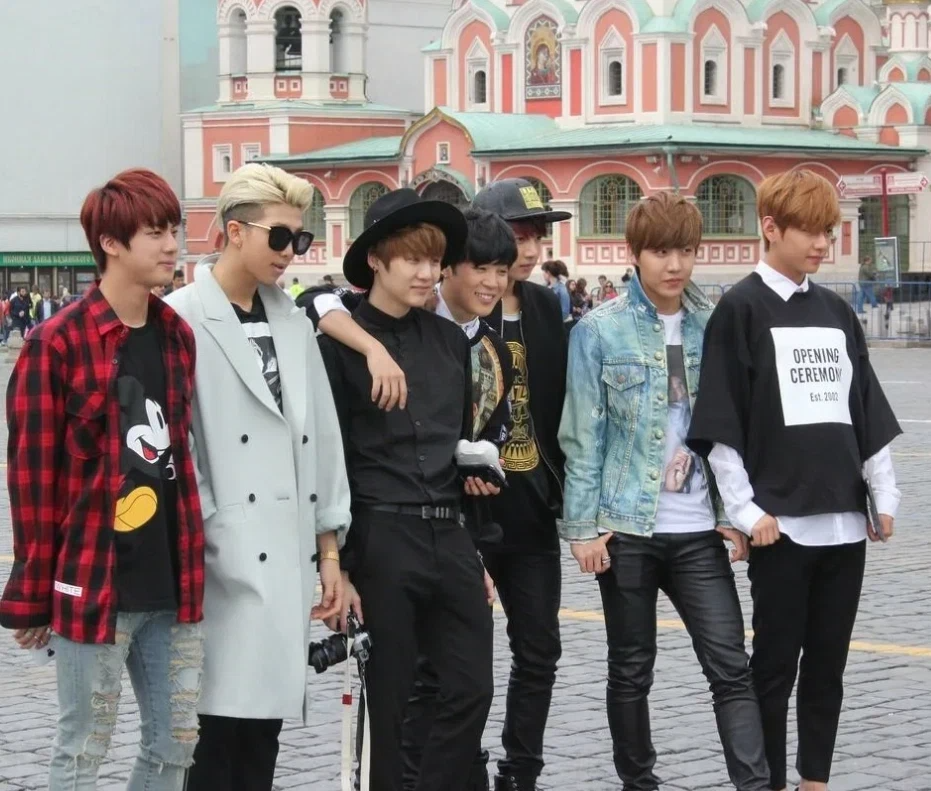 BTS 2014. BTS В Москве 2014. БТС на красной площади.