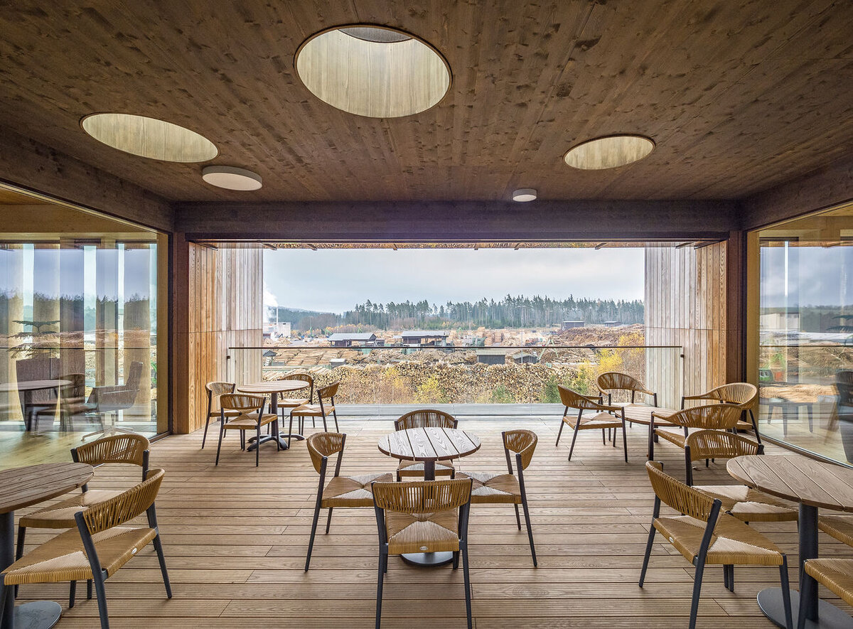 Источник изображения - https://projekt.dam-preis.de/application/filebrowser/dam/project/6bc24fc1ab650b25b4114e93a98f1e/images/preview/Saegewerk-Ziegler_OHeinl_09x-heller_print.jpg