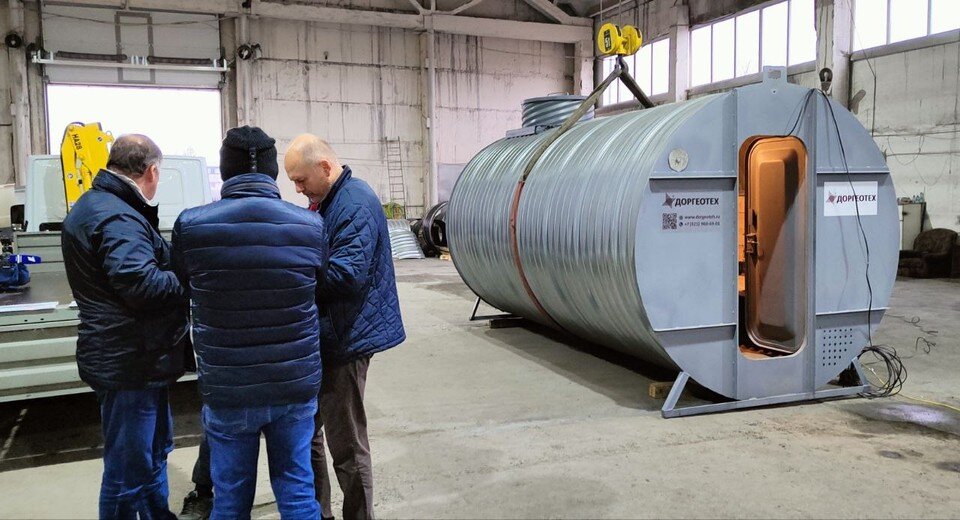     Нижегородцы отправили бункер и гуманитарный груз на Донбасс. Фото: пресс-служба Общероссийского Народного Фронта по Нижегородской области