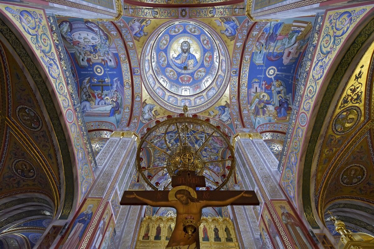 Воскресенский собор внутри