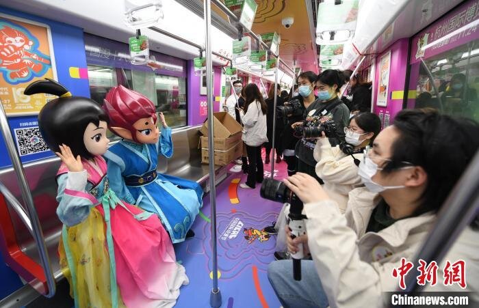 Мультяшный метропоезд в Ханчжоу