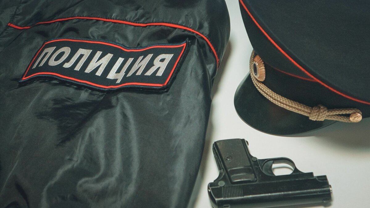     В Нижнем Новгороде задержали 22-летнего парня, напавшего с ножом на девушку в баре. Его доставили в отдел полиции. Об этом NewsNN рассказали в пресс-службе ГУ МВД России по региону.