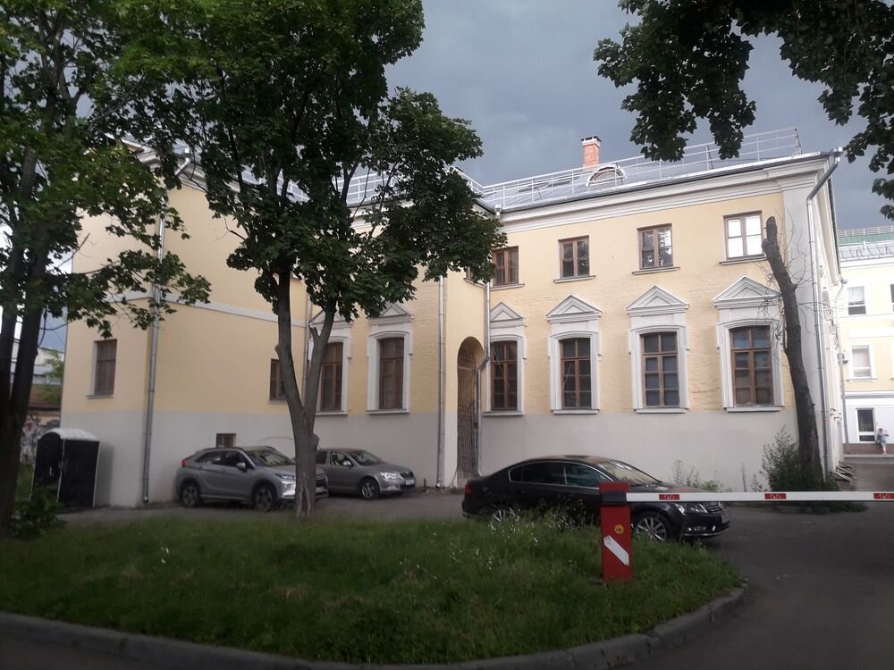 Дом Веневитинова, вид со двора. Фотография автора