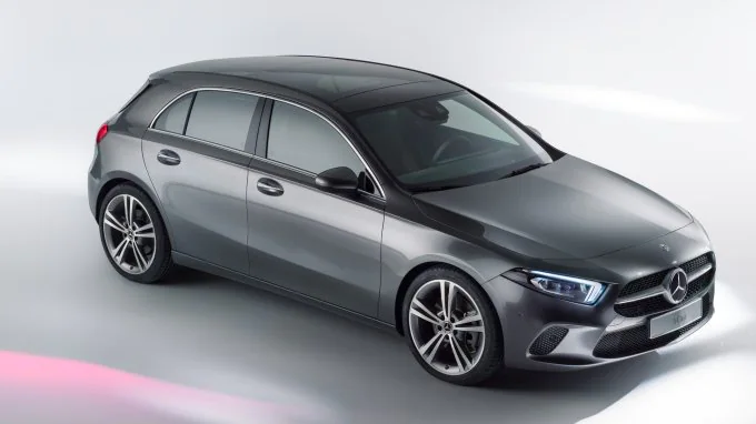 Спортивная «алмазная» решетка радиатора