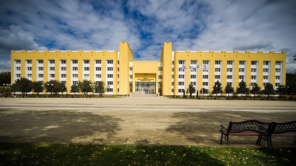 Кадетское училище здание