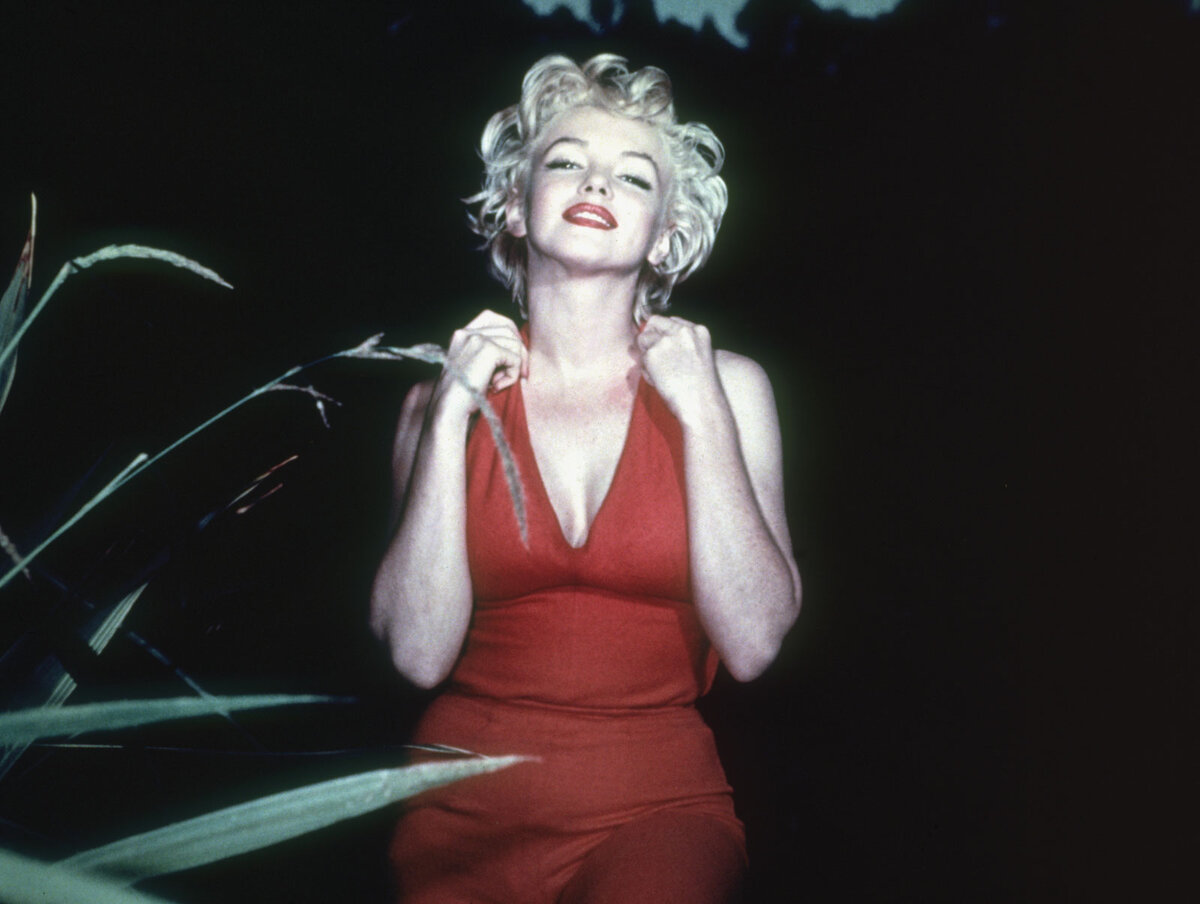 фото: https://www.theplace.ru/photos/marilyn_monroe/pic-248732/