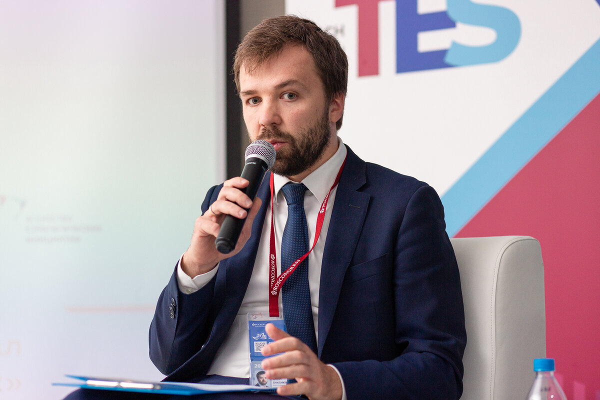  Модератор секции Антон Шашкин