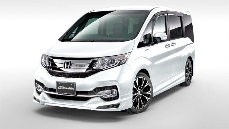  Длина новинки равна 4690, ширина — 1695, высота — 1840 мм. Колёсная база — 2890 мм. 