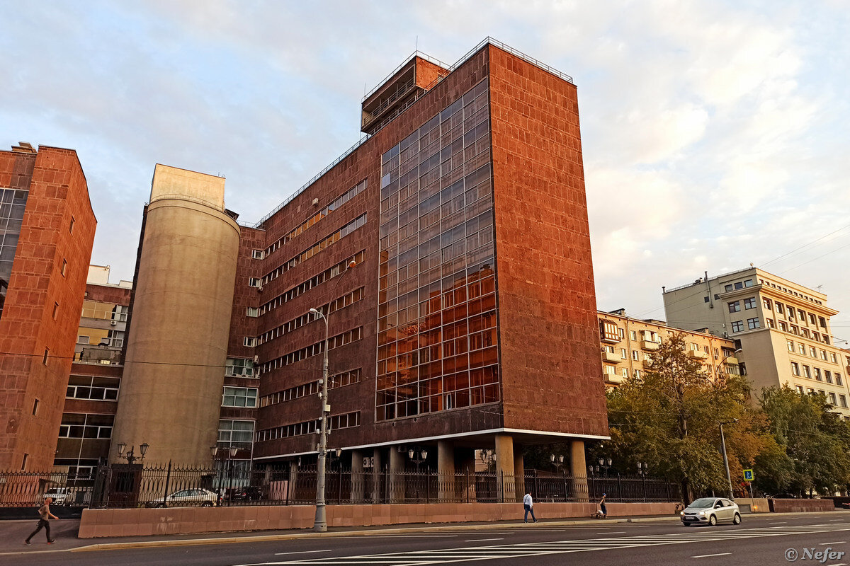 Советский монументализм и патерностеры | Маньяк-путешественник | Дзен