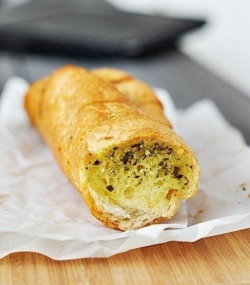 Очень вкусный чесночный хлеб🤤