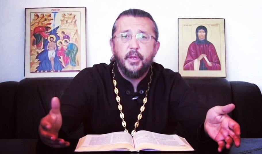 Игорь Сильченков — иерей, проповедник, просветитель, миссионер, настоятель Храма Покрова Пресвятой Богородицы (с. Рыбачье, г. Алушта).