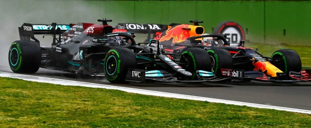 Формула 1 2021: основные конкуренты за титул отметились красивой борьбой на трассе