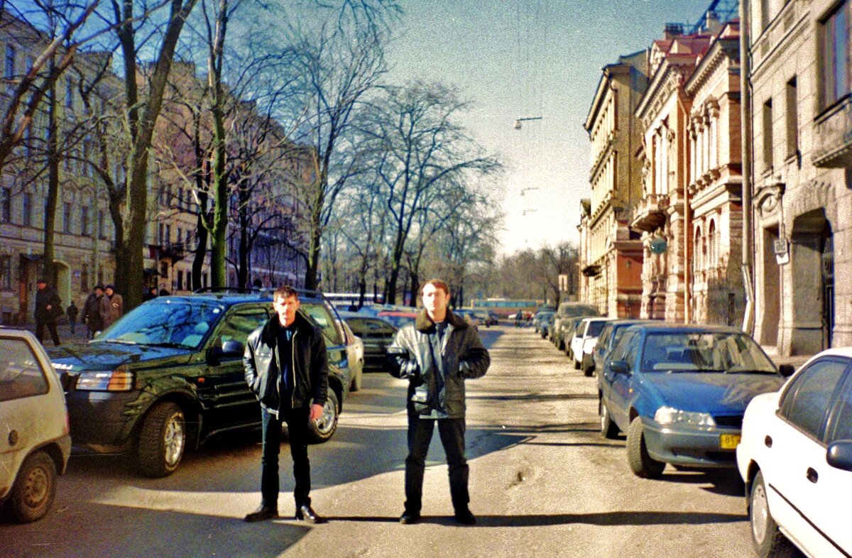 Санкт-Петербург. Слева мой брательник.