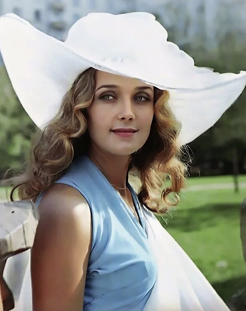 Эта женщина из 70-х, в которую была влюблена вся страна. Фото Яндекс.Картинки.