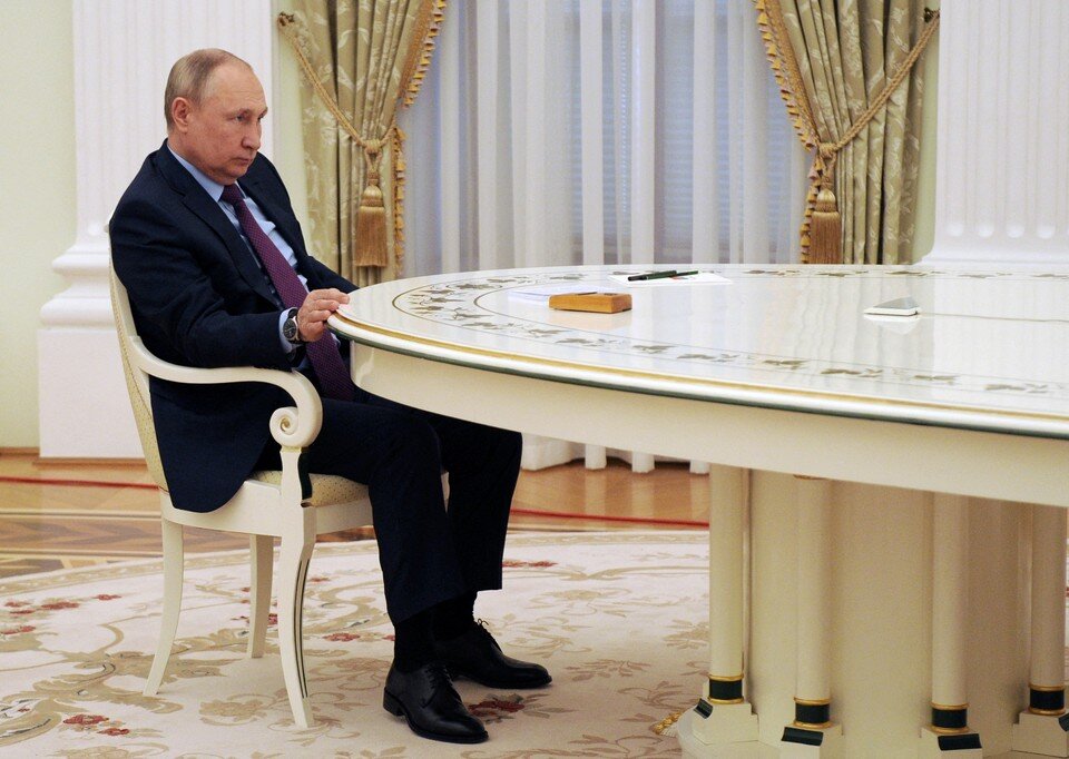     Владимир Путин  REUTERS