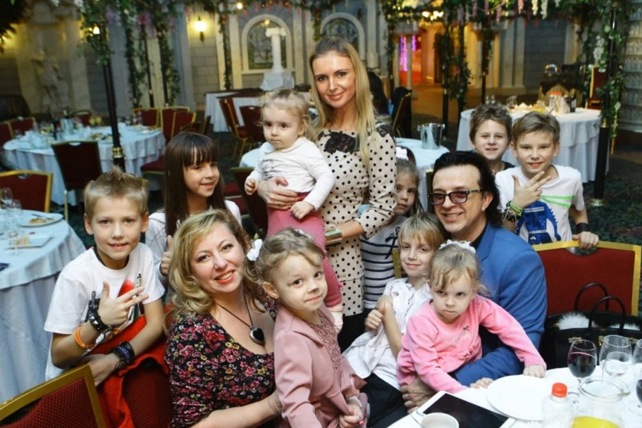 Жена ромы жукова фото Почему Роман Жуков считает, что не любил жену Елену и не стремился к рождению 7 