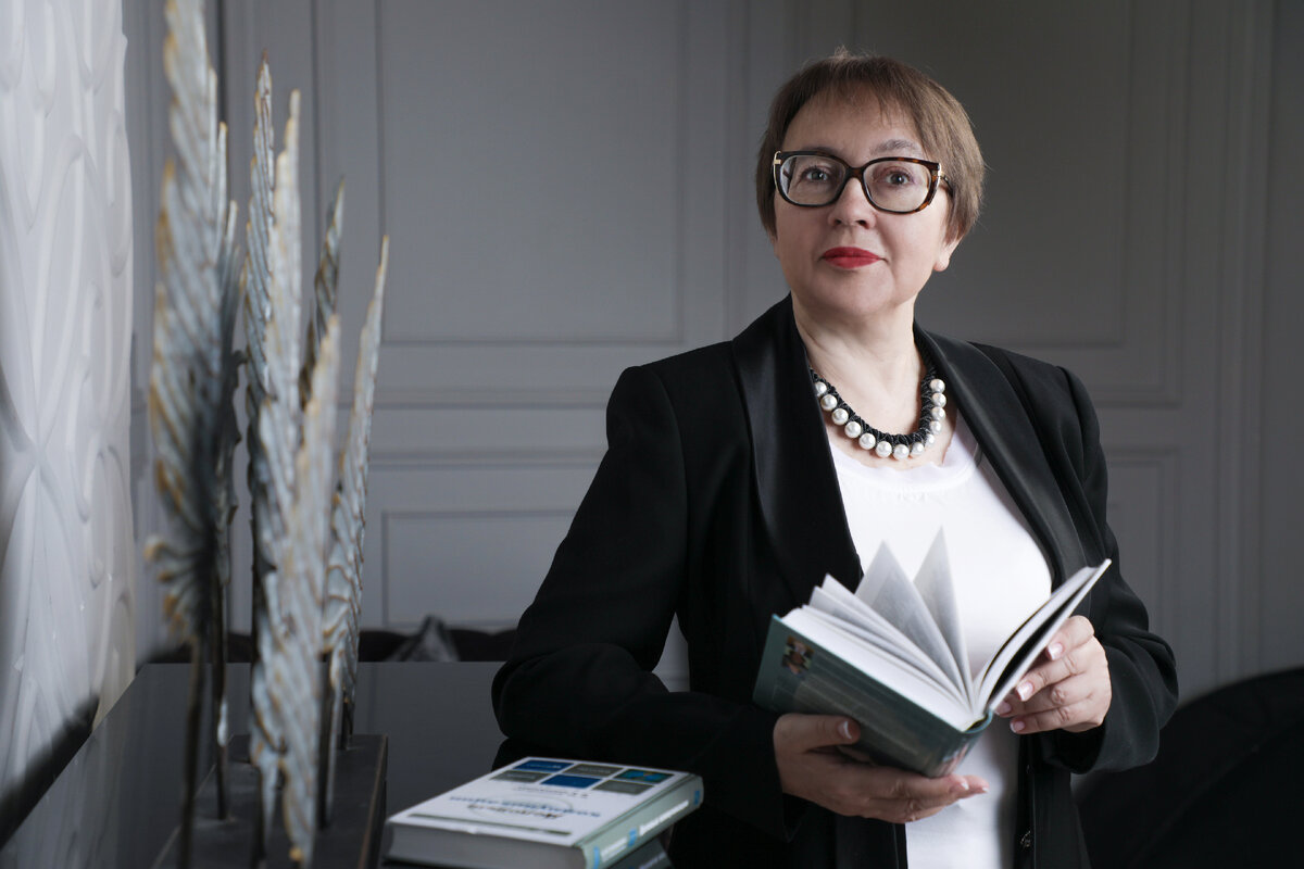 Коноваленко Марина Юрьевна, кандидат псих. наук, доцент, директор по маркетингу компании "Аксамит", преподаватель РЭУ им. Г.В. Плеханова