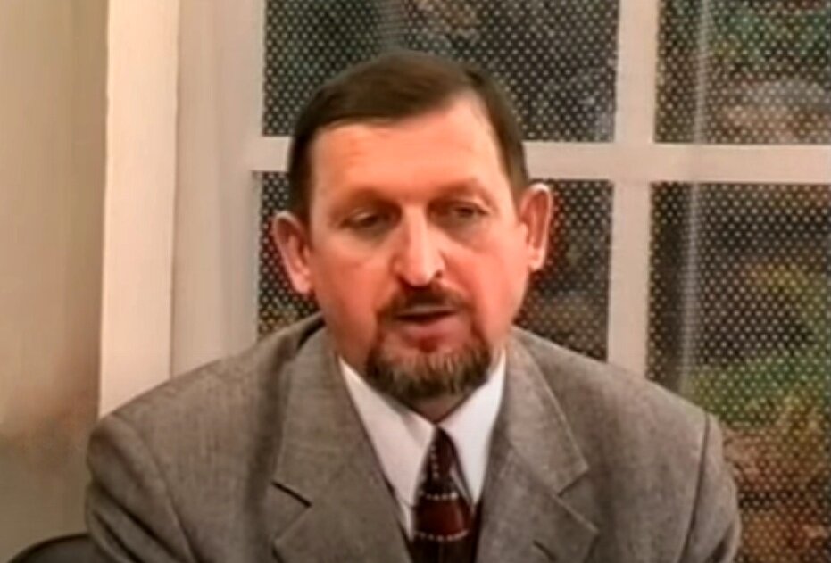 Доктор философии, профессор Вячеслав Бронников.