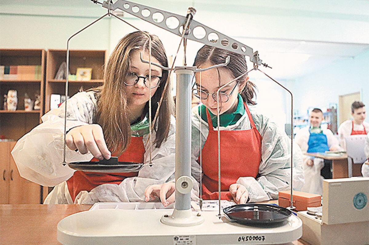    С сентября появились новые образовательные направления и для учеников средней школы – ИТ-, спортивная, медиа- и др. вертикали.