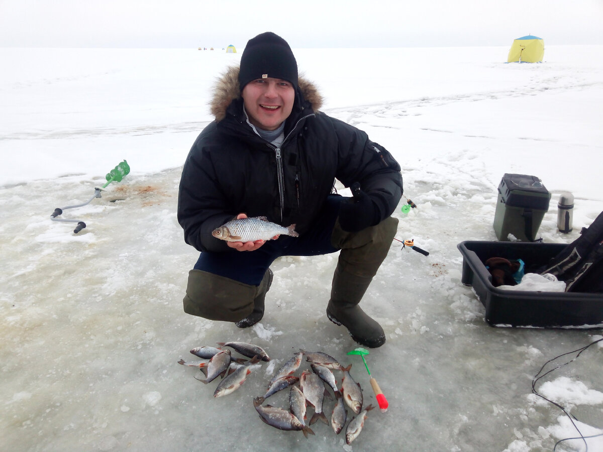 Вон он лежит, родненький!