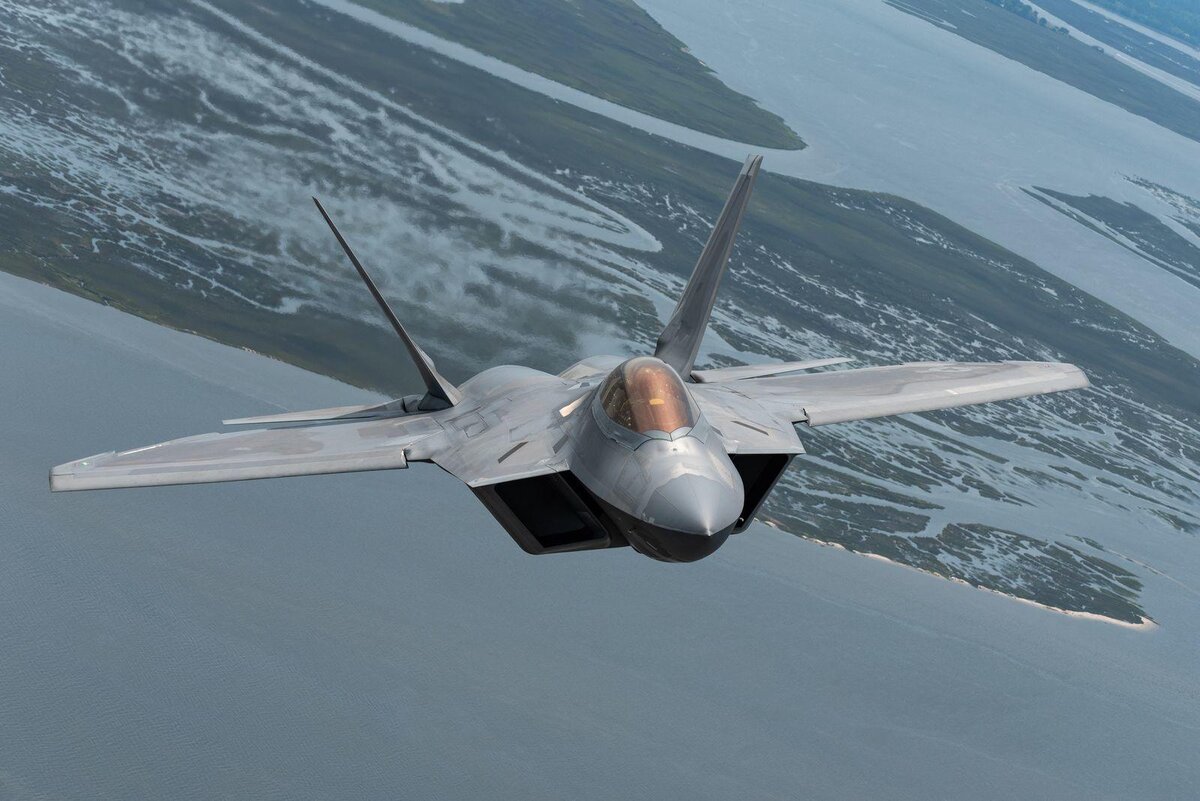 F-22 Raptor. https://www.topnews.ru/video_id_358530.html