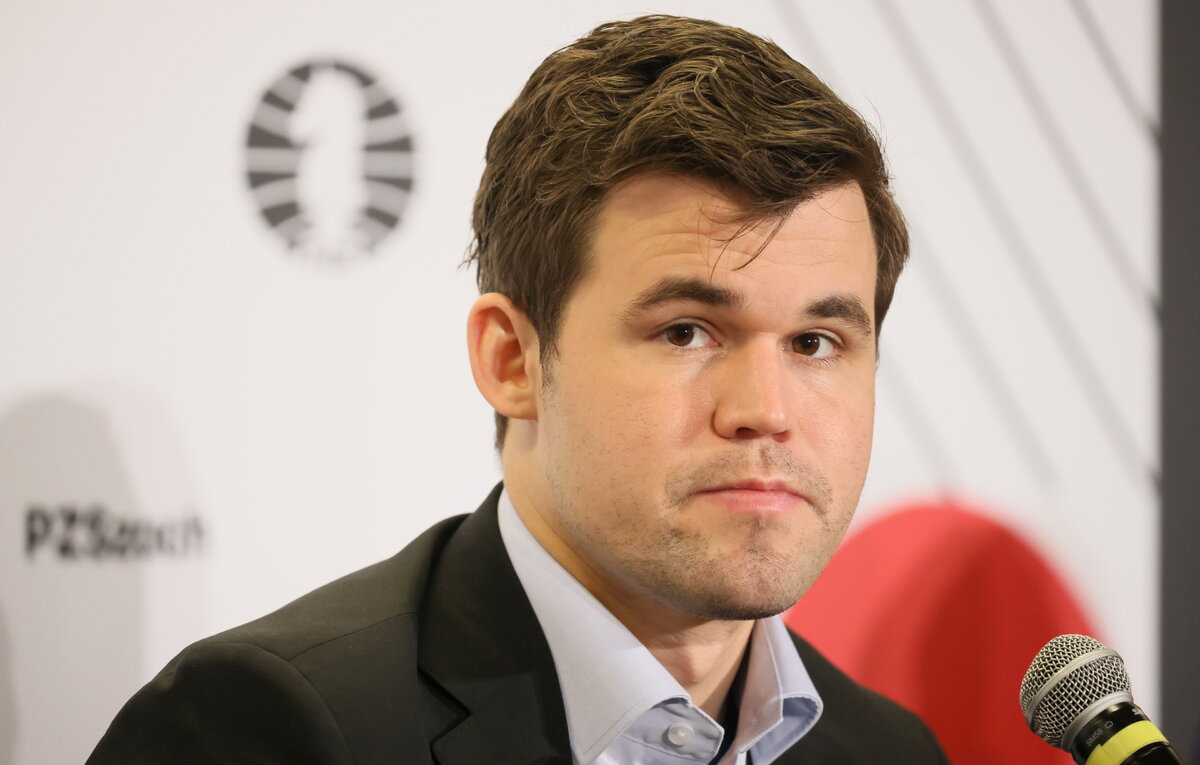    Магнус Карлсен  EPA-EFE/LESZEK SZYMANSKI