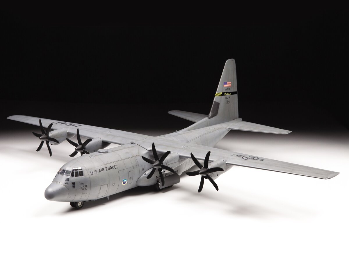 Пара новинок от Trumpeter, Уран-9 от Amusing Hobby, перевыпуск модели от Meng и другие новости моделизма