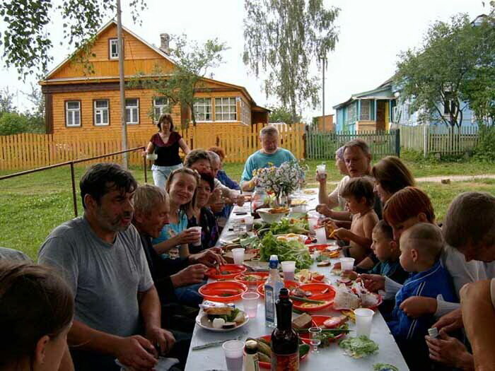 Застолье на даче