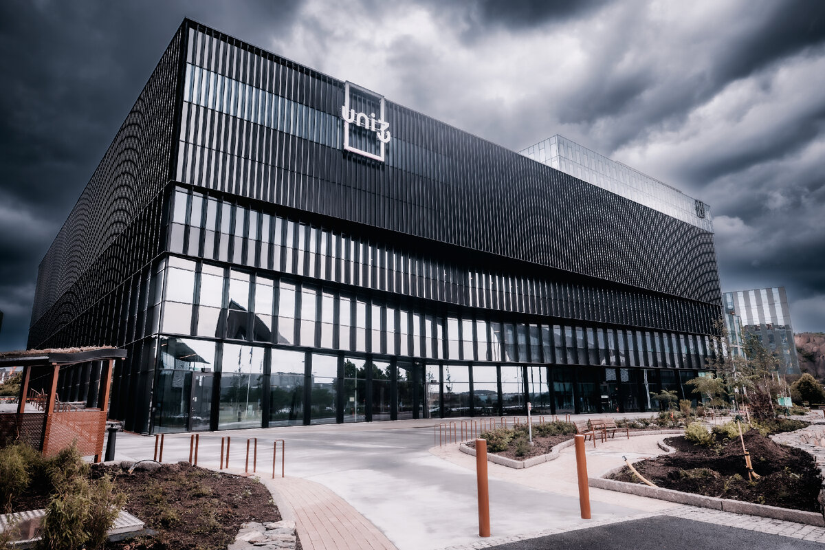 Здание дизайн-центра Geely кампуса Uni3 в научном парке Линдхольмен 