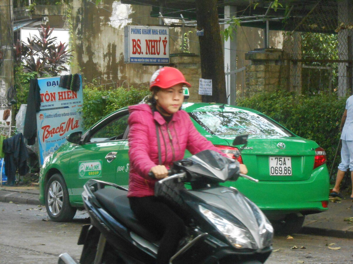 Зеленое такси «Mai Linh».SunTravel (с)